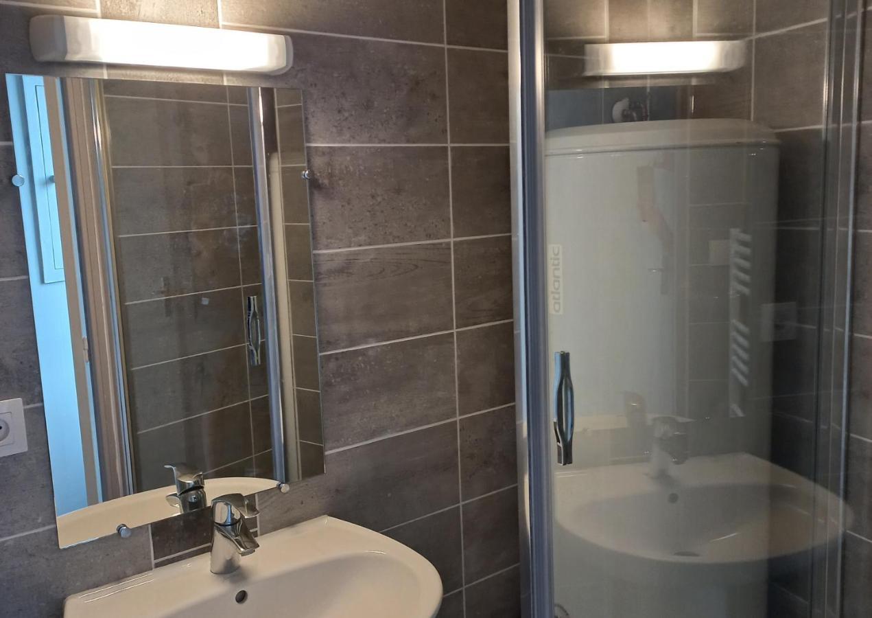 Grand Studio ✰ 35M² ✰ Centre ✰ 4Pers/2Lits ✰ Cuisine ✰ Wifi Candé Exterior photo