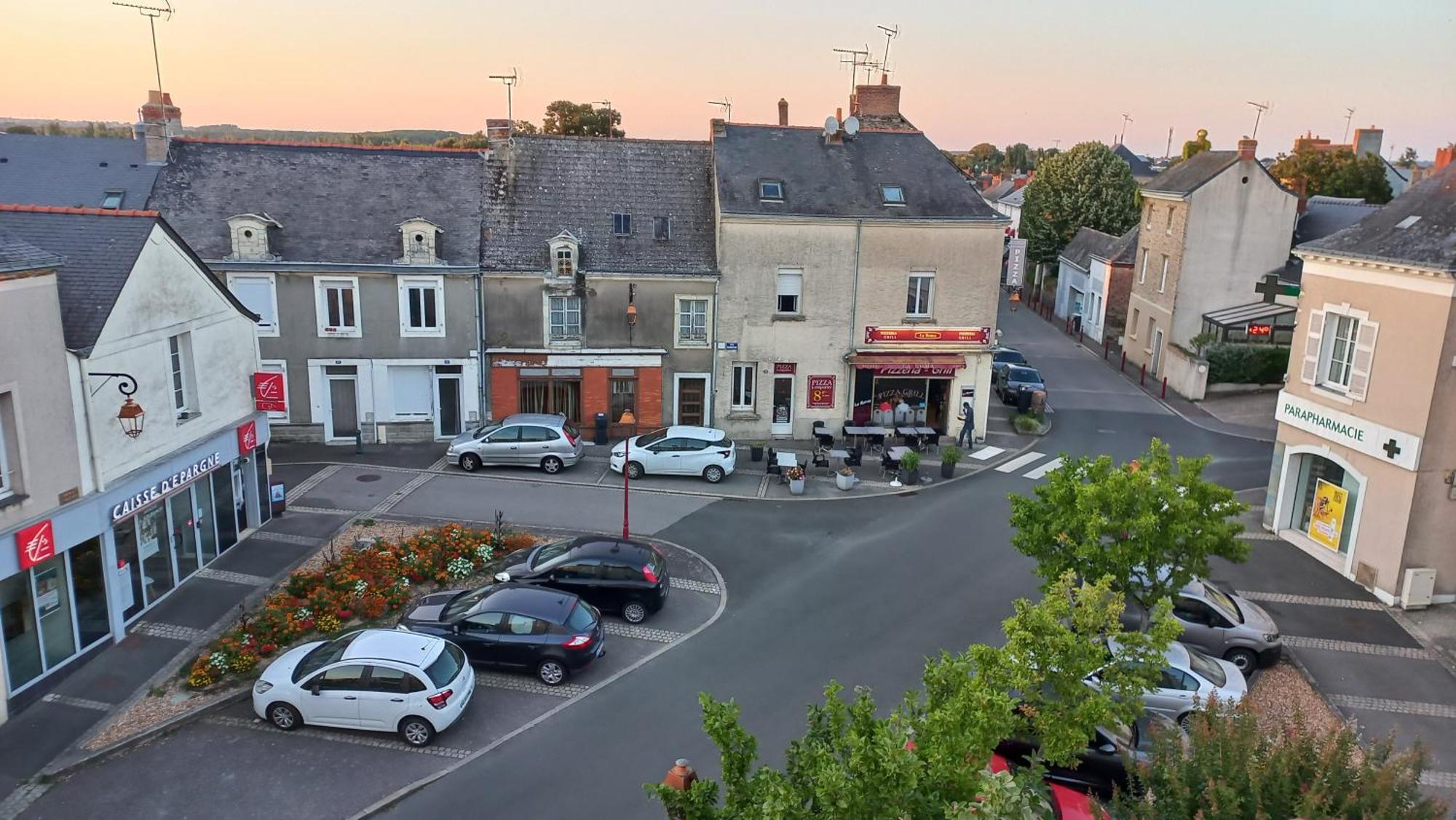 Grand Studio ✰ 35M² ✰ Centre ✰ 4Pers/2Lits ✰ Cuisine ✰ Wifi Candé Exterior photo