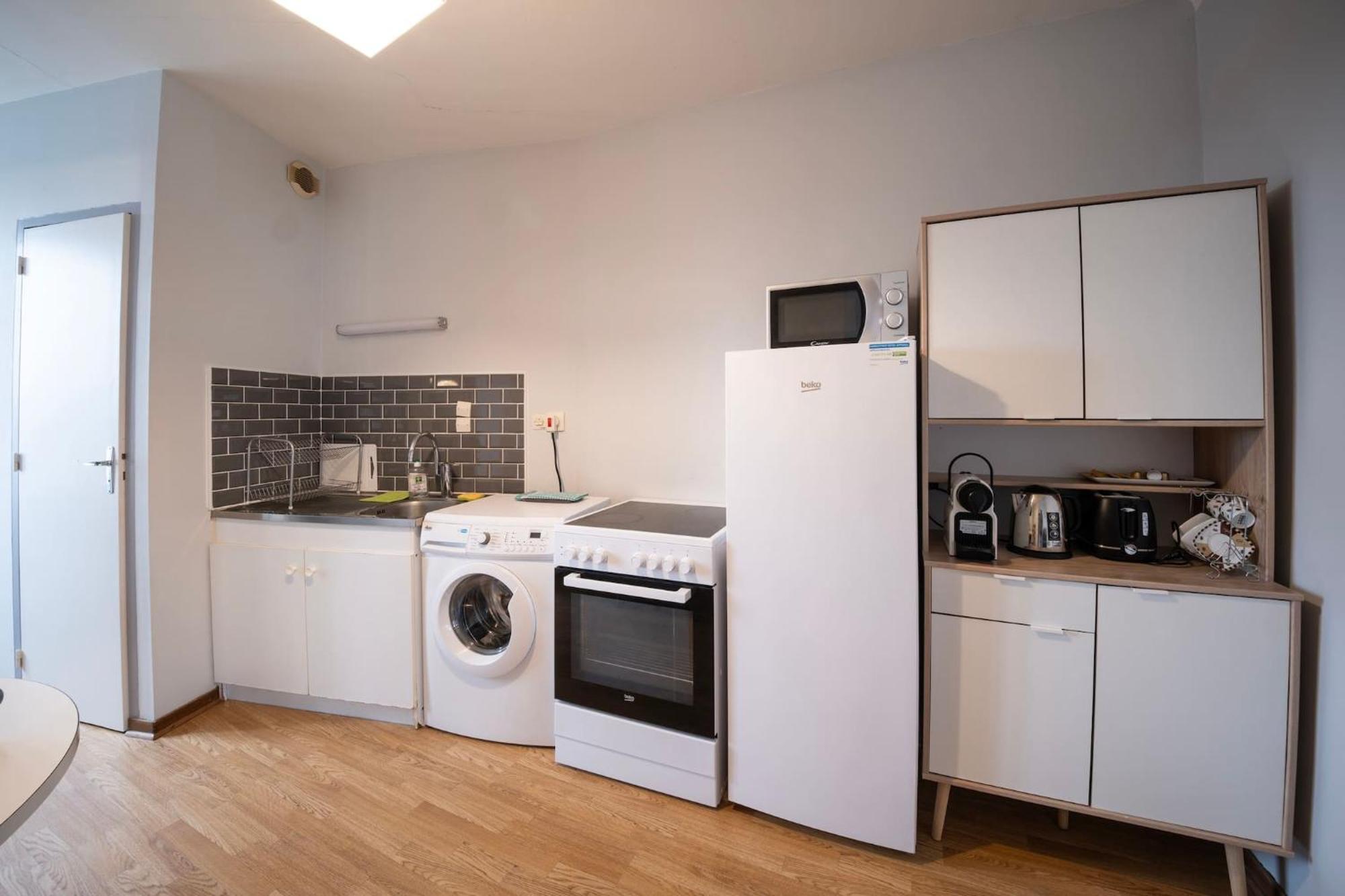 Grand Studio ✰ 35M² ✰ Centre ✰ 4Pers/2Lits ✰ Cuisine ✰ Wifi Candé Exterior photo