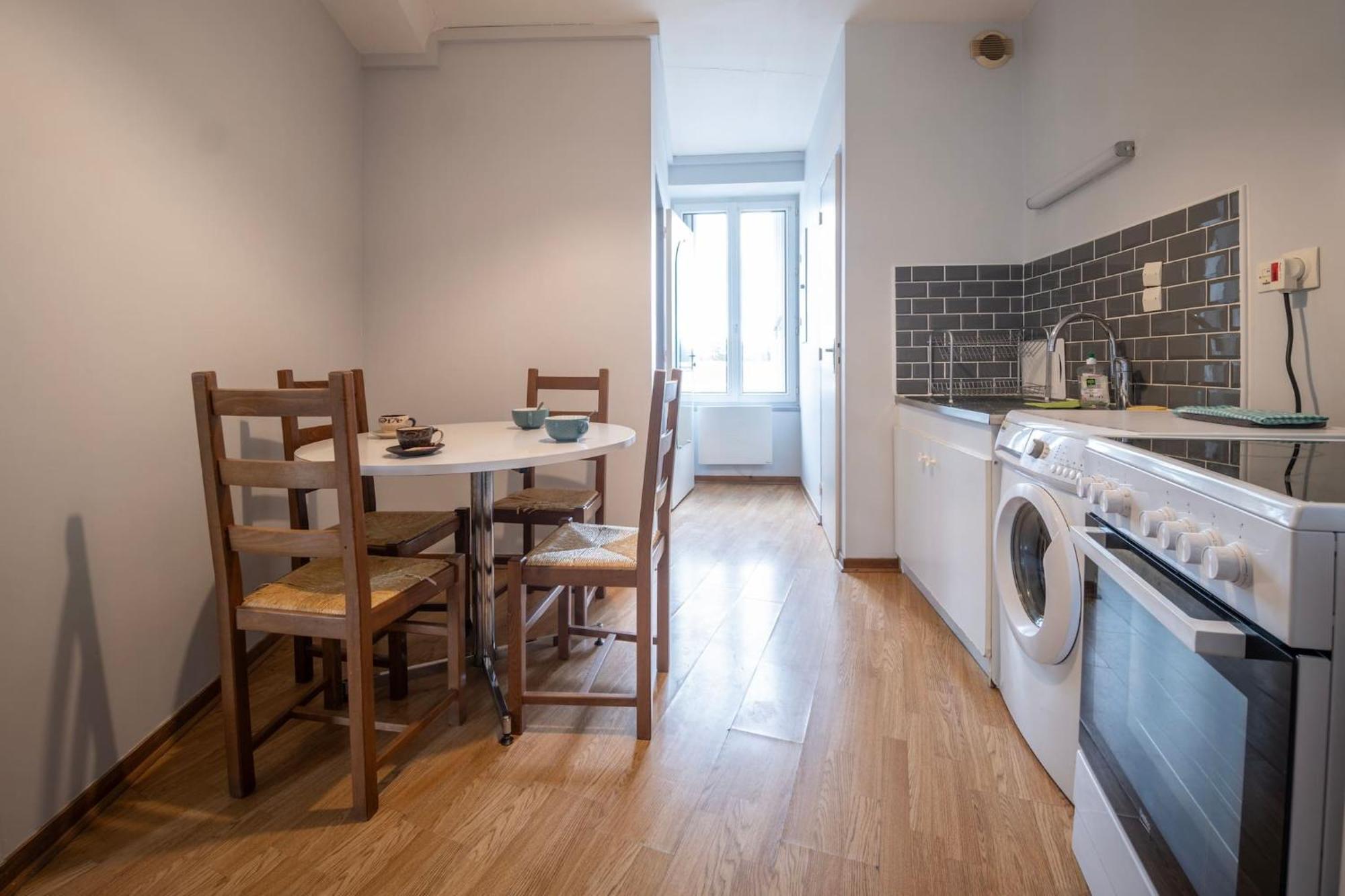 Grand Studio ✰ 35M² ✰ Centre ✰ 4Pers/2Lits ✰ Cuisine ✰ Wifi Candé Exterior photo