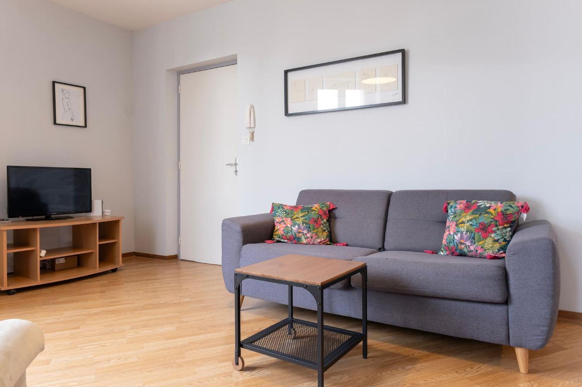 Grand Studio ✰ 35M² ✰ Centre ✰ 4Pers/2Lits ✰ Cuisine ✰ Wifi Candé Exterior photo